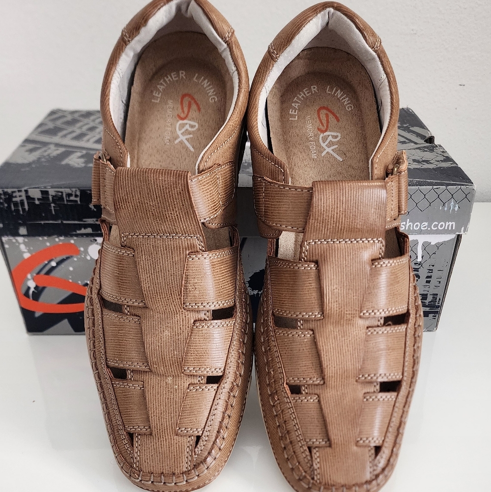 Men's GBX camel/tan size 10 loafers